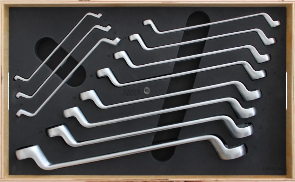 TBSO Werkzeugträger mit passgenauer PE‑Einlage (Shadowboard) für gekröpfte Doppel‑Ringschluessel von 10 bis 32 mm.