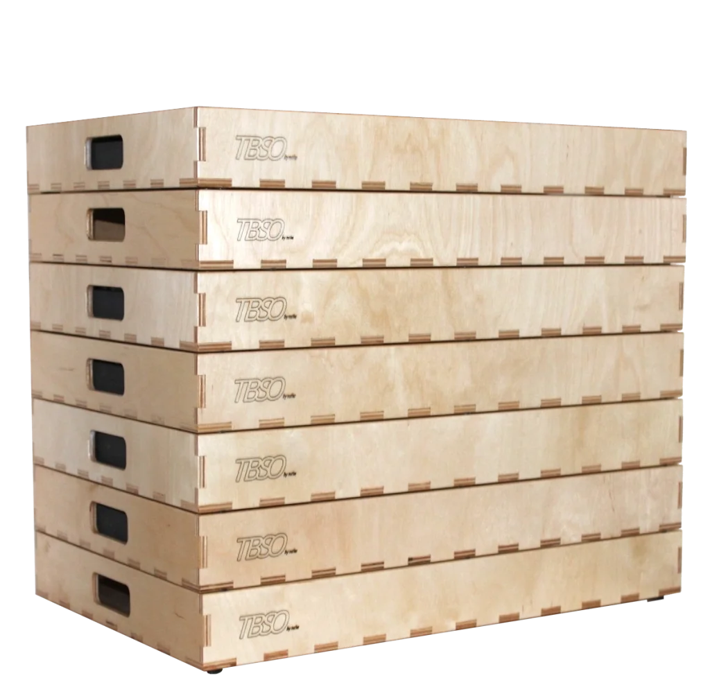Fünf TBSO Werkzeugträger modular und stapelbar übereinandergestellt.